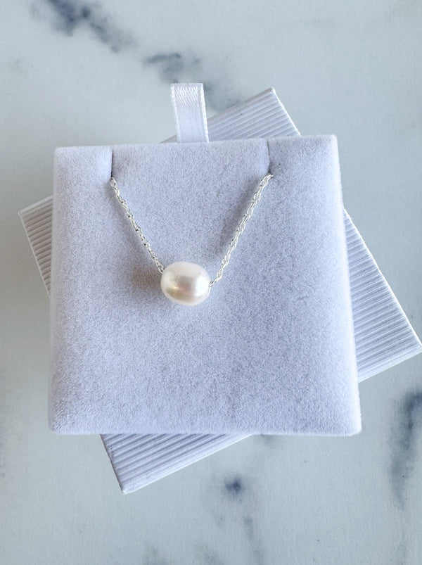 Cream Floating Pearl Necklace