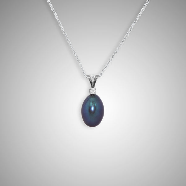 Peacock Pearl Pendant With White Sapphire